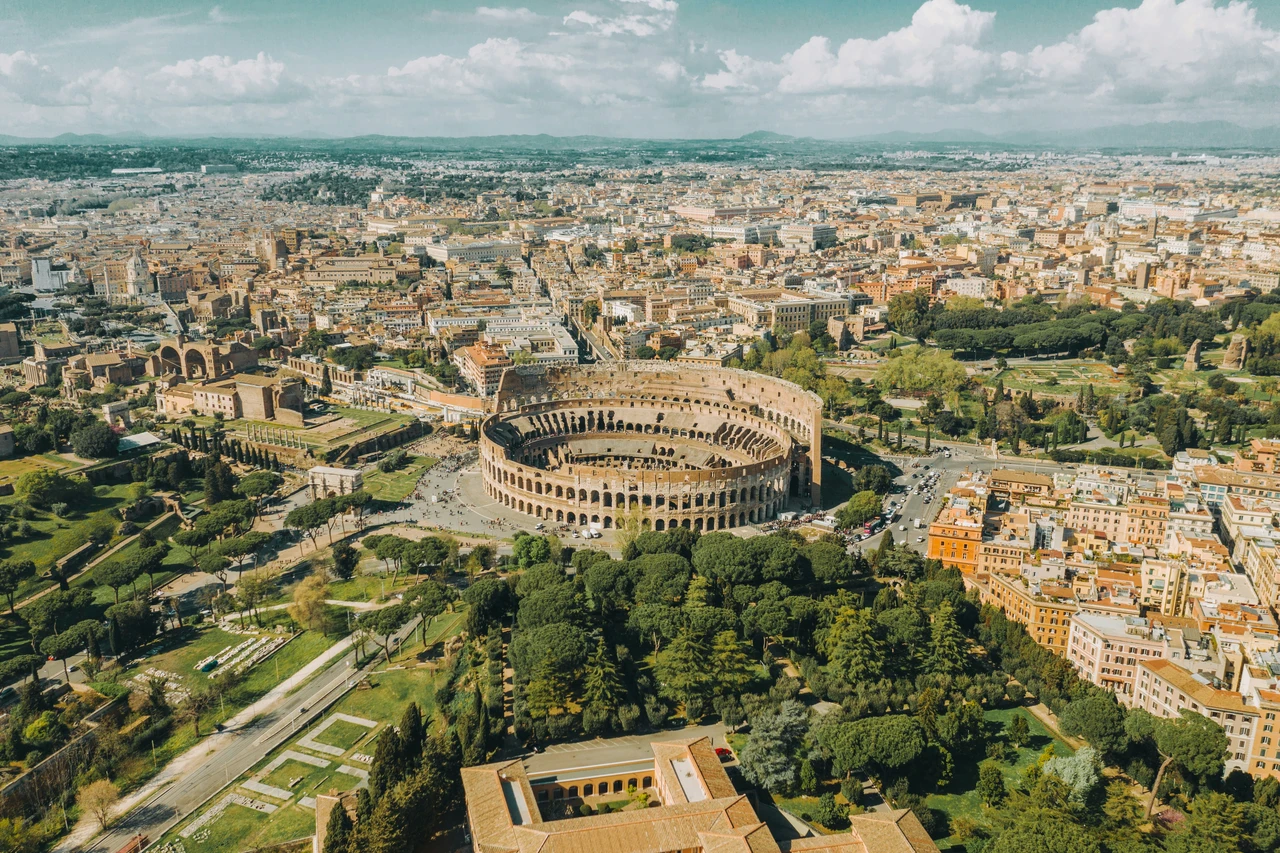 Roma di sera: eventi imperdibili e locali aperti a giugno 2025 Roma di sera: eventi imperdibili e locali aperti a giugno 2025